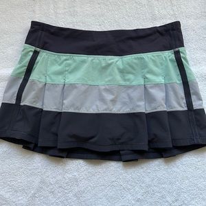 Lululemon Pace Rival Skirt Aquamarine Cool Breeze Cadet Blue, Size 8 EUC